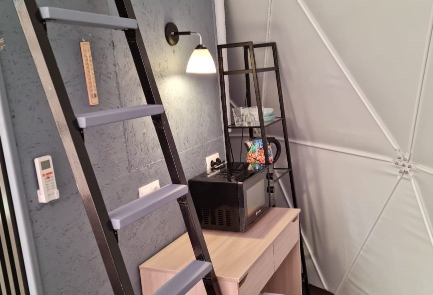 Глемпинг 4-местный (вид на гору)