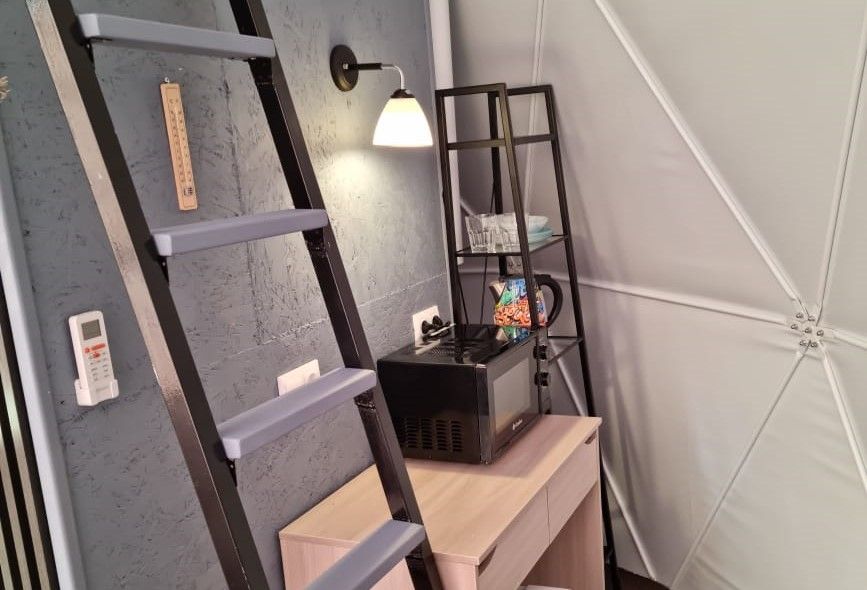 Глемпинг 4-местный (вид на гору)