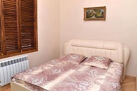 Двухместный номер Superior с балконом и с красивым видом из окна двуспальная кровать, Гостевой дом София, Кутаиси