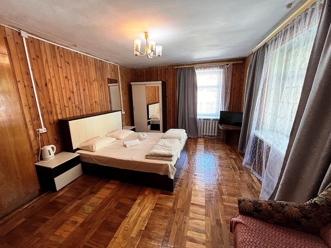 Улучшенный 2-местный 2-комнатный (№17)