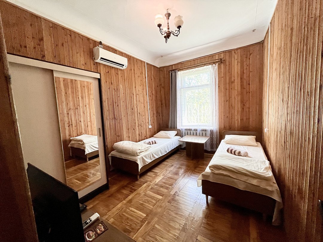 Семейный 4-местный 2-комнатный (№8-9)