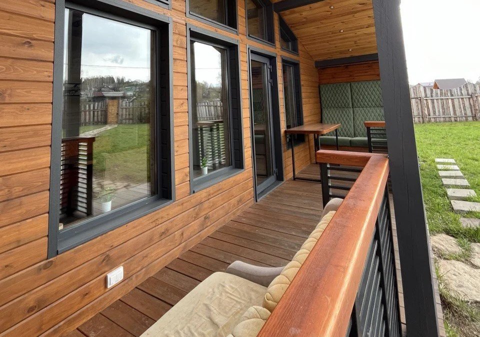 Барн 6-местный 2-комнатный