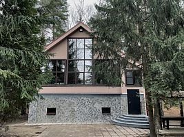 Коттедж Grand с балконом и с красивым видом из окна, Кемпинг Бисерово, Рыбхоз
