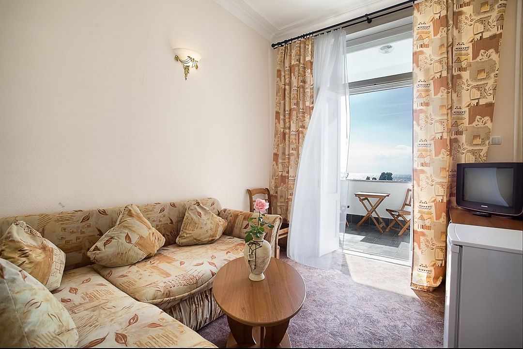 Стандартный 2-местный 1-комнатный (улучшенный)