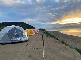 Двухместный номер Standard с красивым видом из окна двуспальная кровать, Глэмпинг Черный Остров, Южно-Курильск