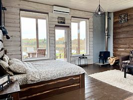 Дом Панорамный Brown с террасой с видом на озеро, База отдыха Chuchemlya eco village, Мошенской