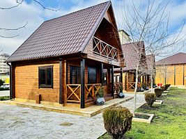 Коттедж с балконом и с красивым видом из окна, База отдыха Sanitas, Дербент