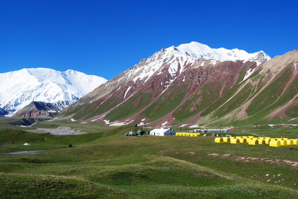 Глэмпинг Achik-Tash Base Camp, Чон-Алайский, Ошская область