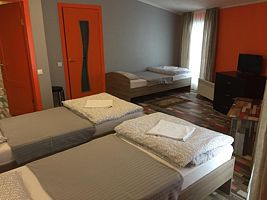 Трёхместный номер Comfort, База отдыха Куршавель, Волховский район