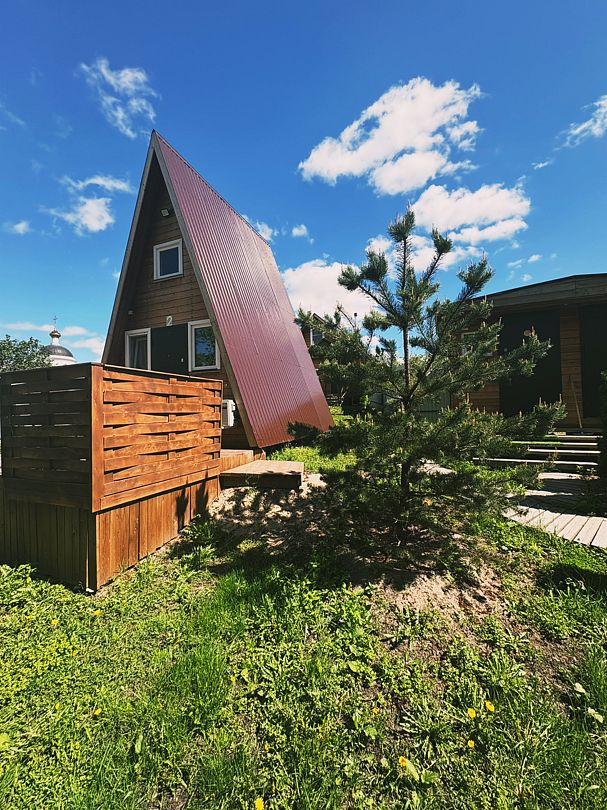 Домик 2-местный 1-комнатный (№1, с беседкой)