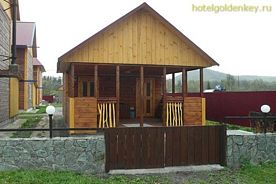 Номер в летнем домике для 3-х, База отдыха Золотой ключик, село Ая
