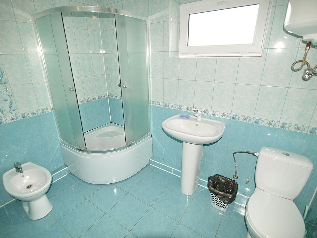 Номер 6-местный 3-комнатный (с кухней , 2 этаж)