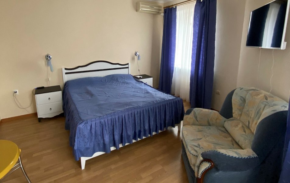 Семейный 4-местный 2-комнатный (с балконом)