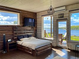 Панорамный дом BROWN с видом на озеро и лес, База отдыха Chuchemlya eco village, Чучемля