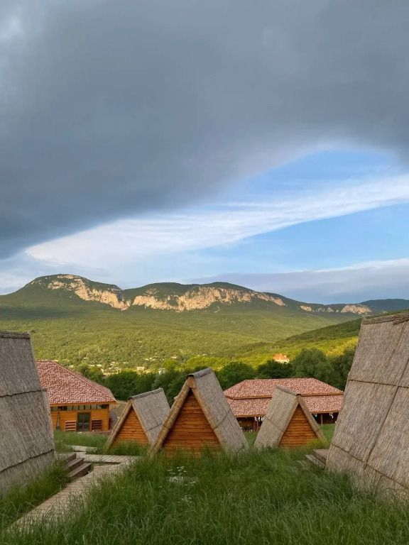 Глэмпинг Дана, Соколиное, Крым