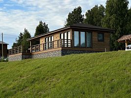 Коттедж с 2 комнатами с балконом и с красивым видом из окна, База отдыха Севера, Сяпся