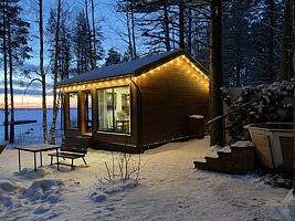 Коттедж с красивым видом из окна, Глэмпинг Мыс, Сокольское