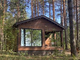Четырёхместный коттедж с красивым видом из окна, Глэмпинг Мыс, Сокольское