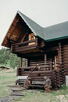 Коттедж с 2 комнатами с балконом и с красивым видом из окна, База отдыха Медвежья гора, Усть-Коксинский район