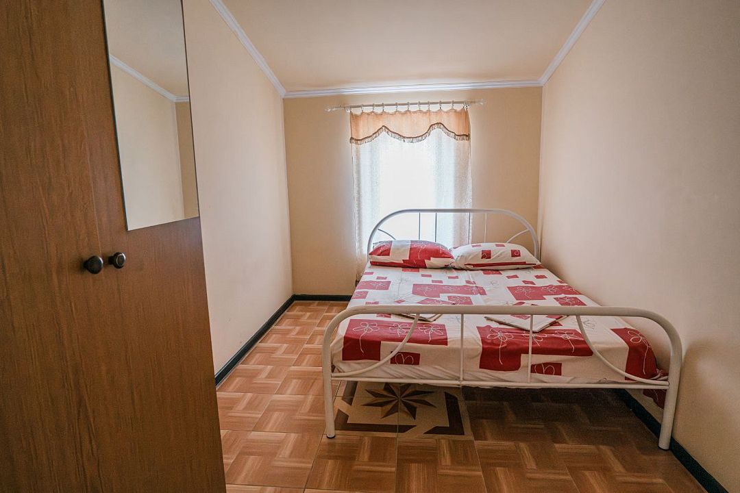 Эконом 2-местный (с большой кроватью)