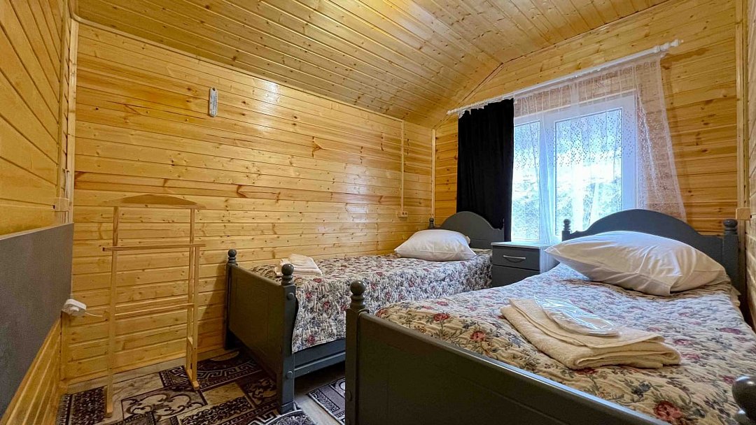 Дом 5-местный 2-комнатный (с террасой)