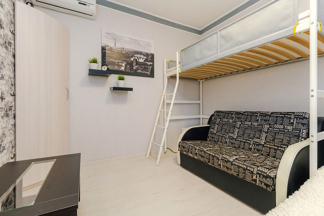 Номер 4-местный 1-комнатный стандартный «Black & White»