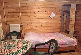 Эконом трёхместный с двуспальной и односпальной кроватями, Гостевой дом Гостиный Дворъ, Гремячинск