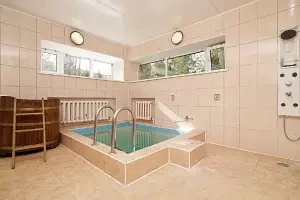 Бассейн крытый — Коттедж «Частный Дом на Урмале 27», Казань