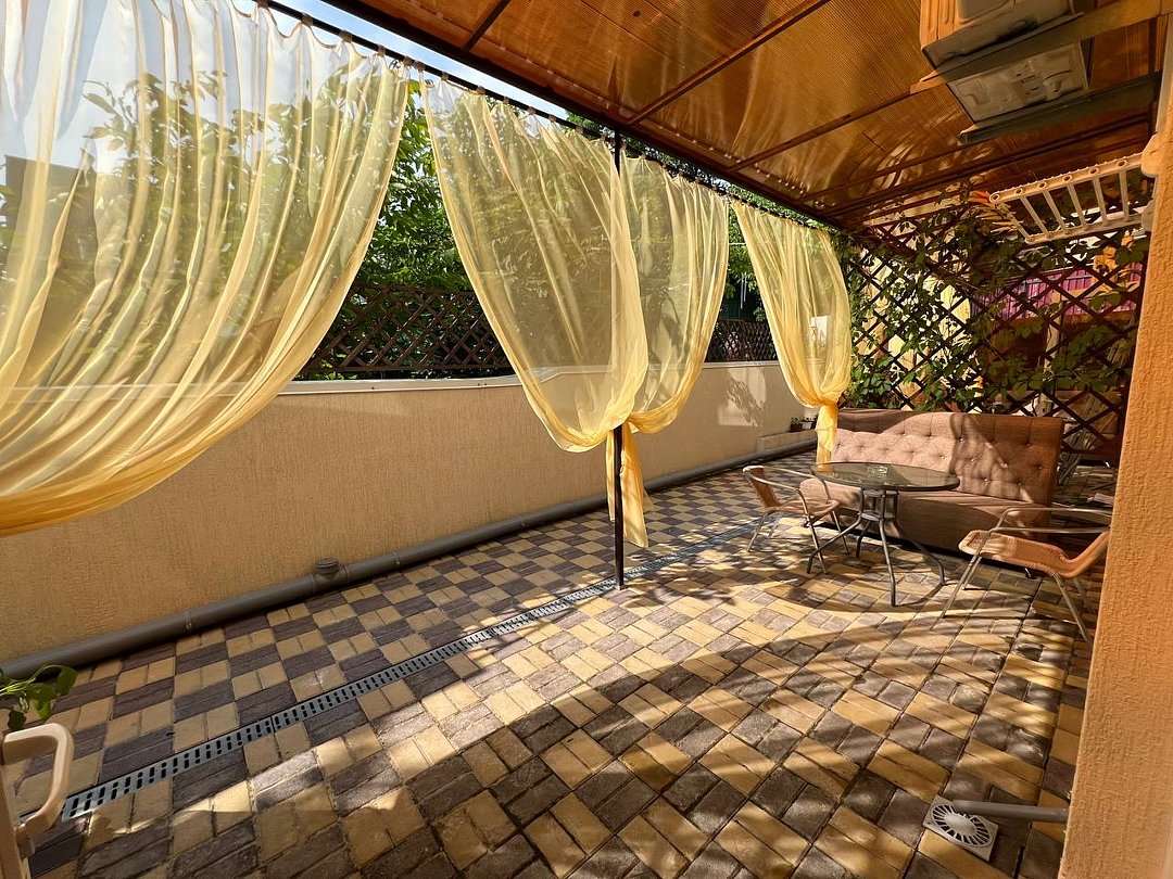 Апартаменты 4-местный (с собственным двориком)