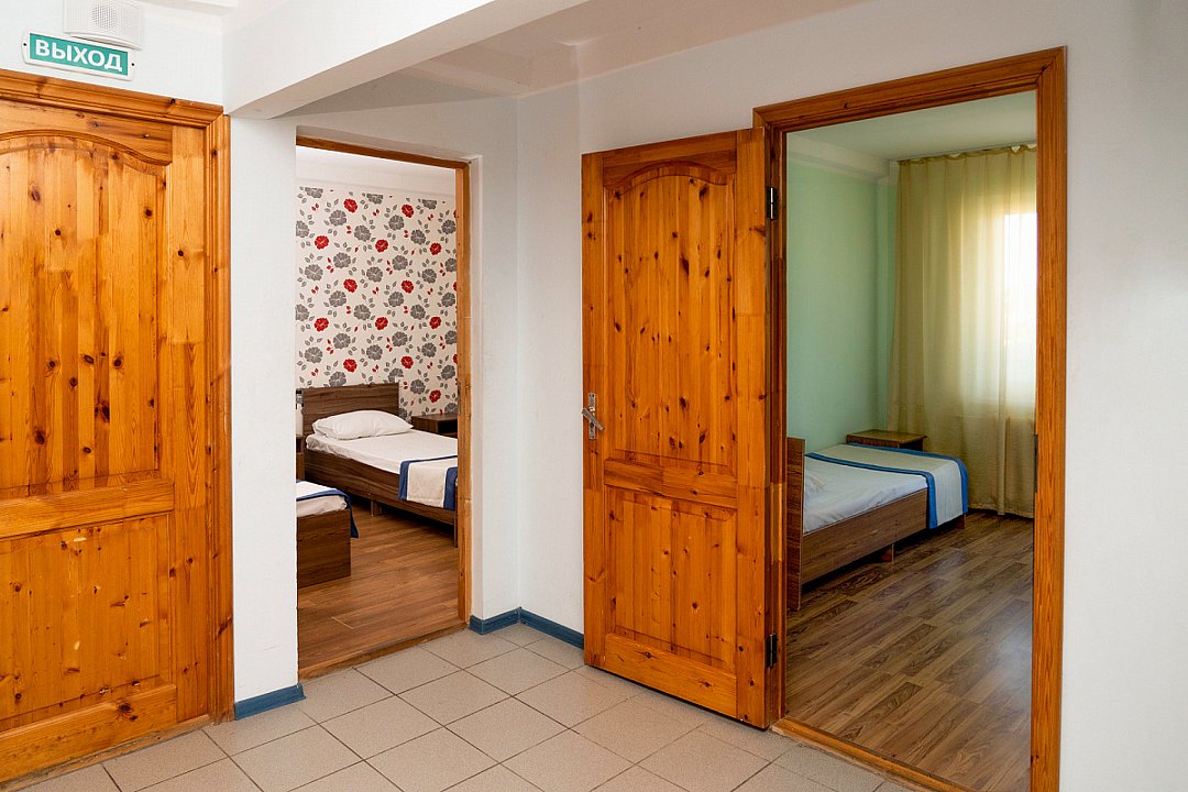 Номер 8-местный 3-комнатный (с кухней)
