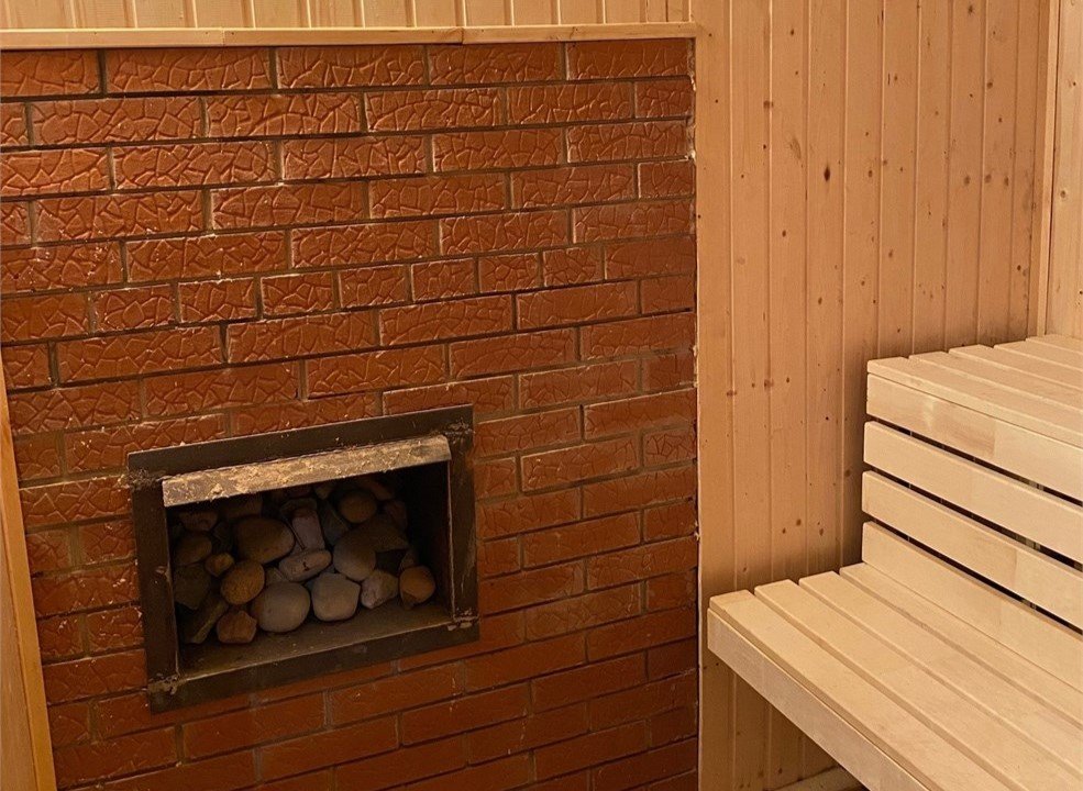 Дом 8-местный 4-комнатный 2-этажный (с баней)