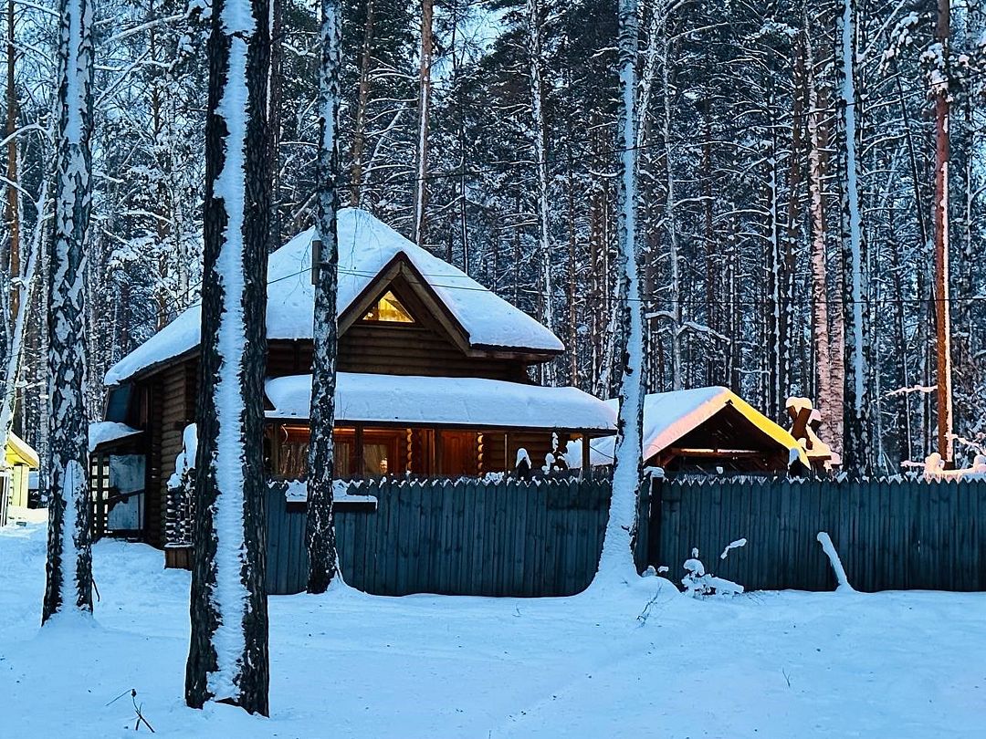 Дом 8-местный 4-комнатный 2-этажный (с баней)