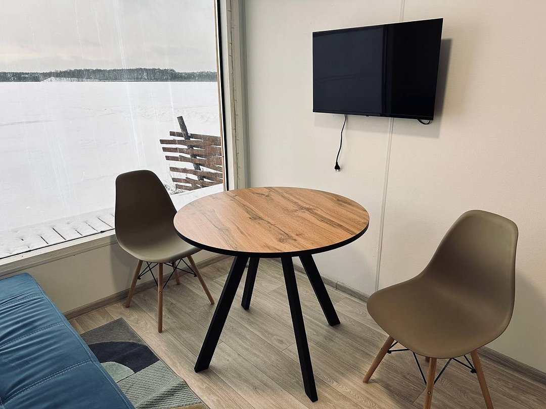 Домик 4-местный 2-комнатный №1 (вид на озеро)