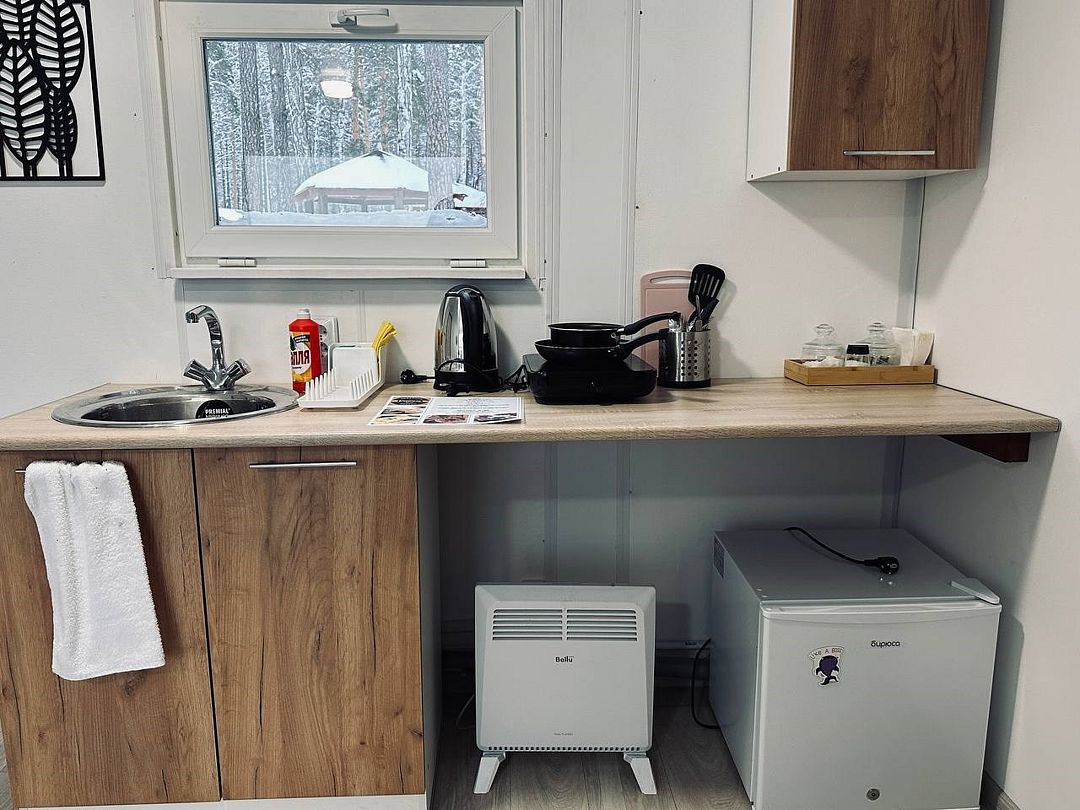 Домик 4-местный 2-комнатный №1 (вид на озеро)