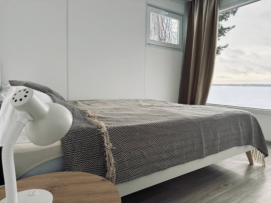 Домик 4-местный 2-комнатный №2 (вид на озеро)