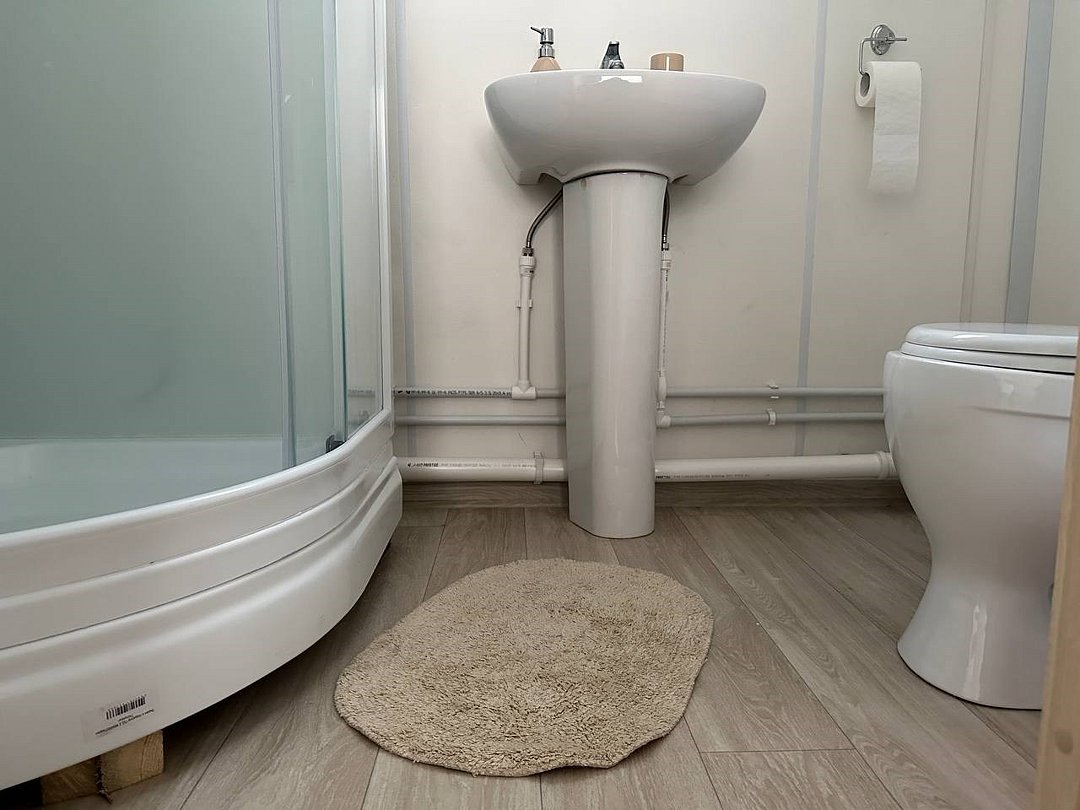 Домик 4-местный 2-комнатный №3 (вид на озеро)