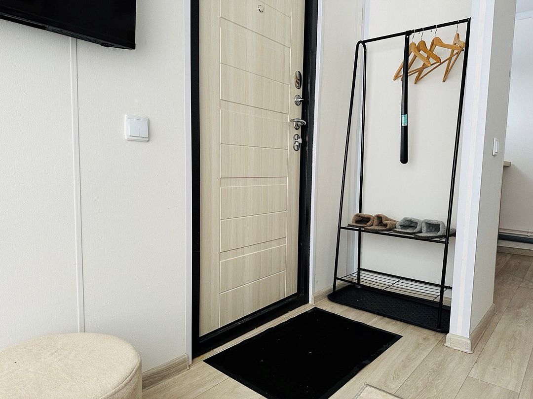 Домик 4-местный 2-комнатный №4 (вид на озеро)