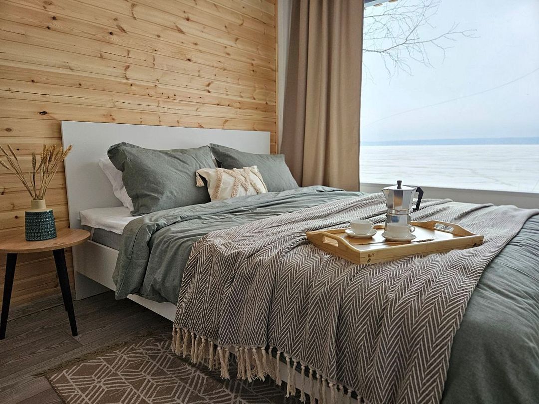 Домик 4-местный 2-комнатный №5 (вид на озеро)