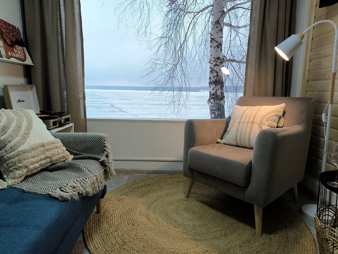 Домик 4-местный 2-комнатный №5 (вид на озеро)