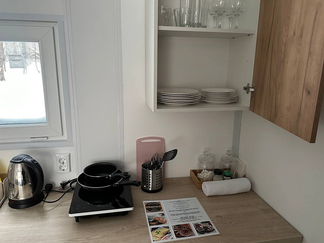 Домик 4-местный 2-комнатный №6 (вид на озеро)