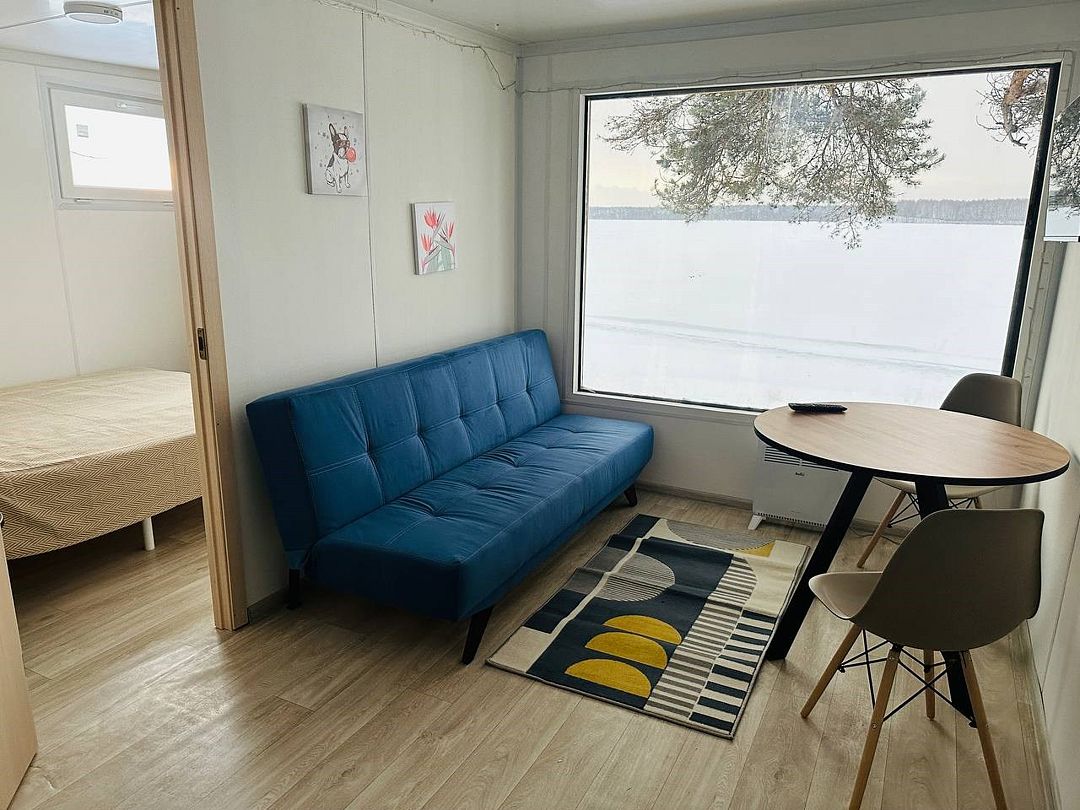 Домик 4-местный 2-комнатный №7 (вид на озеро)