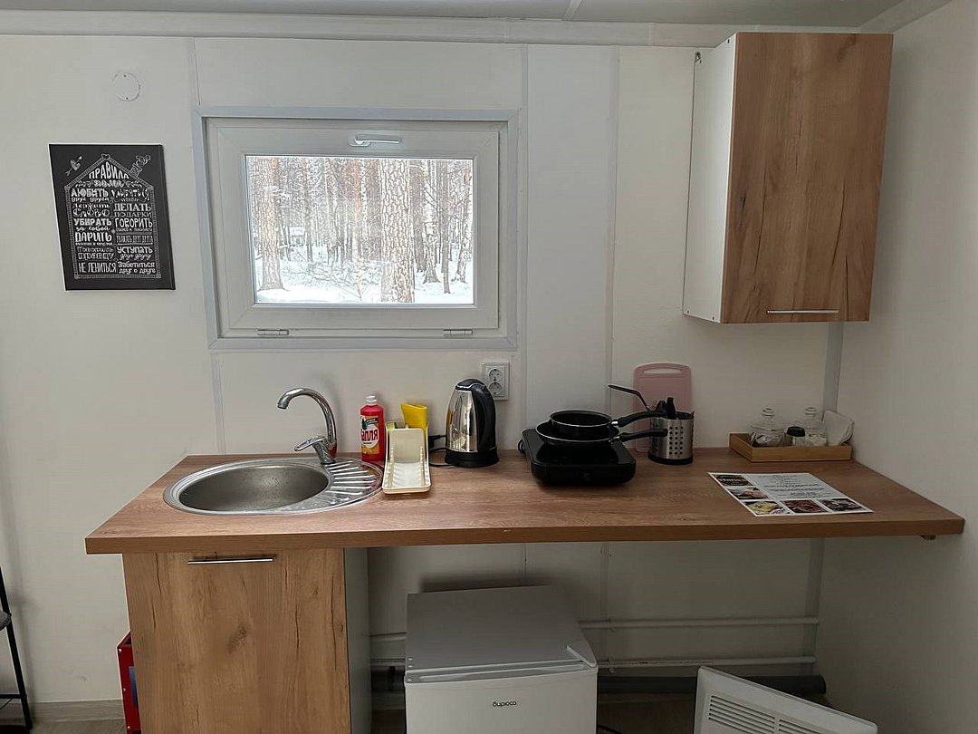 Домик 4-местный 2-комнатный №7 (вид на озеро)