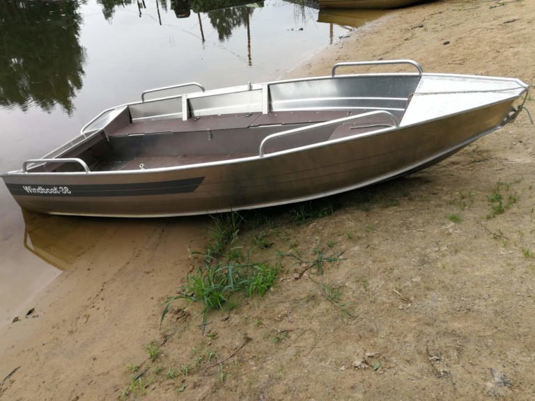 Лодка Windboat 38 М