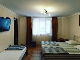 1. Четырехместный стандарт Номера: №101, Гостевой комплекс Олимпик, Волконка