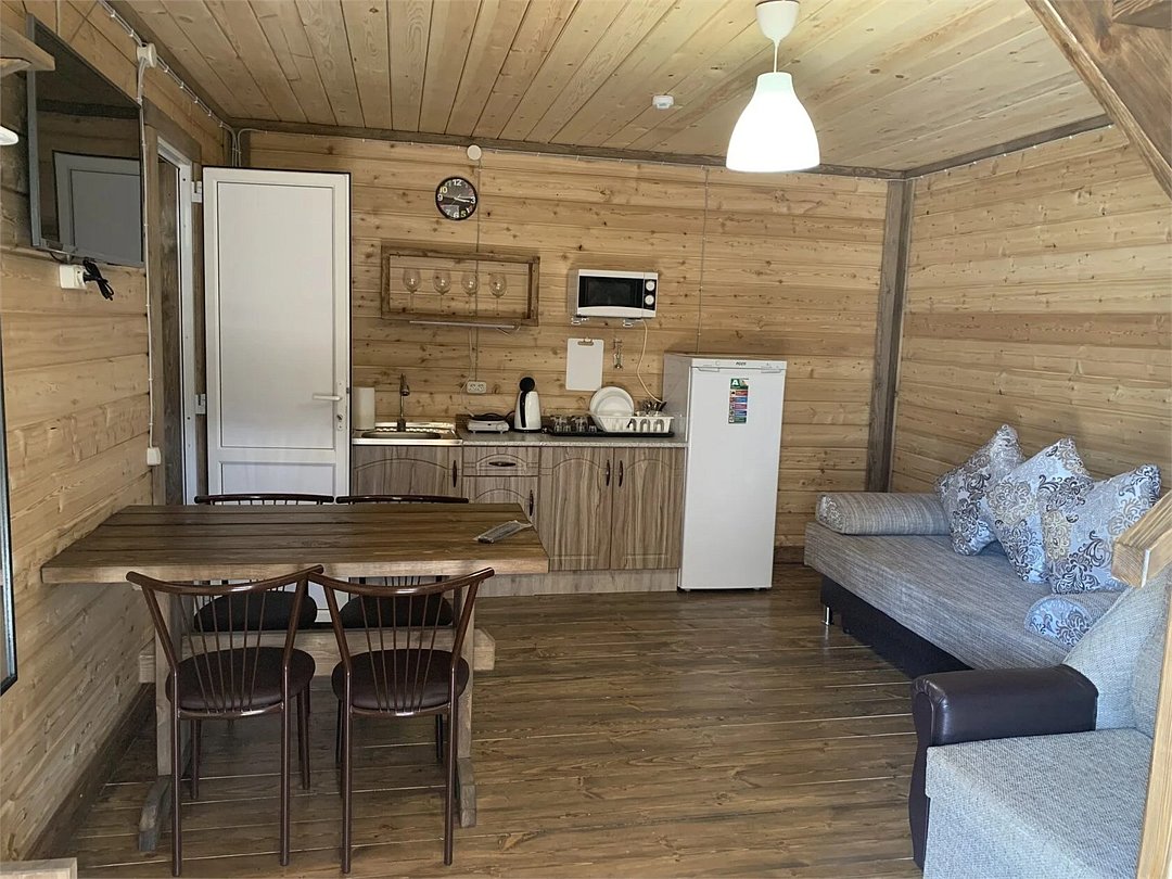 Люкс Плюс 4-местный 3-комнатный (60 м²)