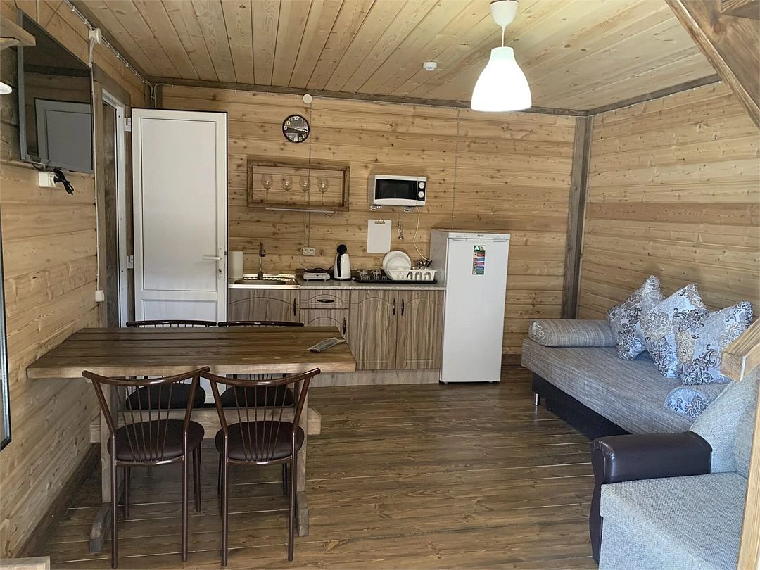 Люкс Плюс 4-местный 3-комнатный (60 м²)