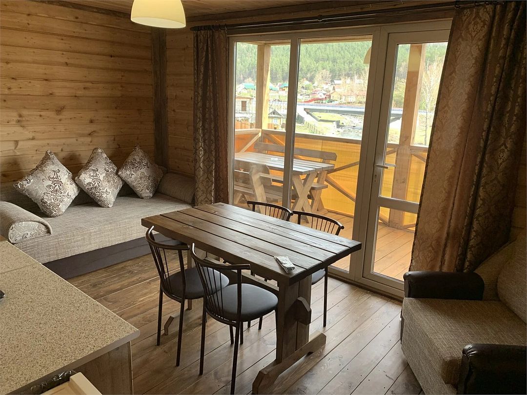 Люкс Плюс 4-местный 3-комнатный (70 м²)