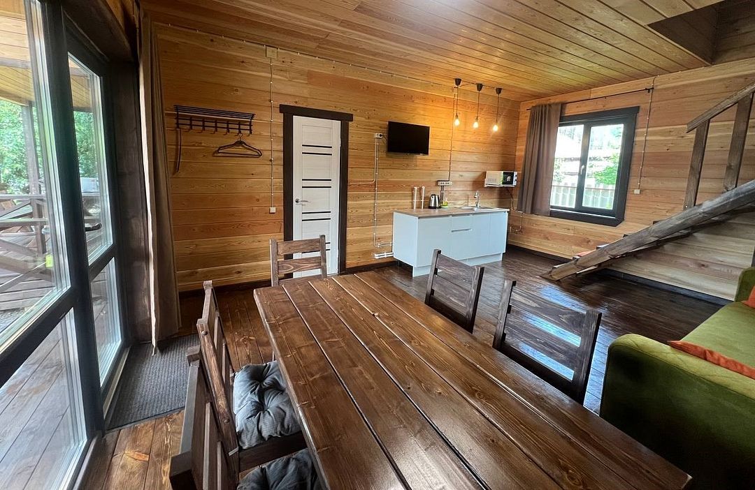 Люкс Плюс 6-местный 4-комнатный (100 м²)