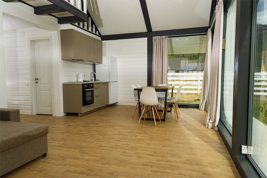 Коттедж 6-местный №70 (12 соток)