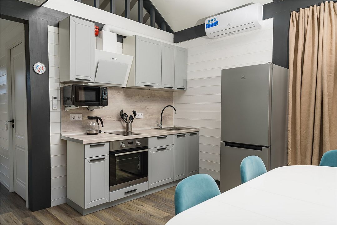 Коттедж 6-местный №77 (12 соток)